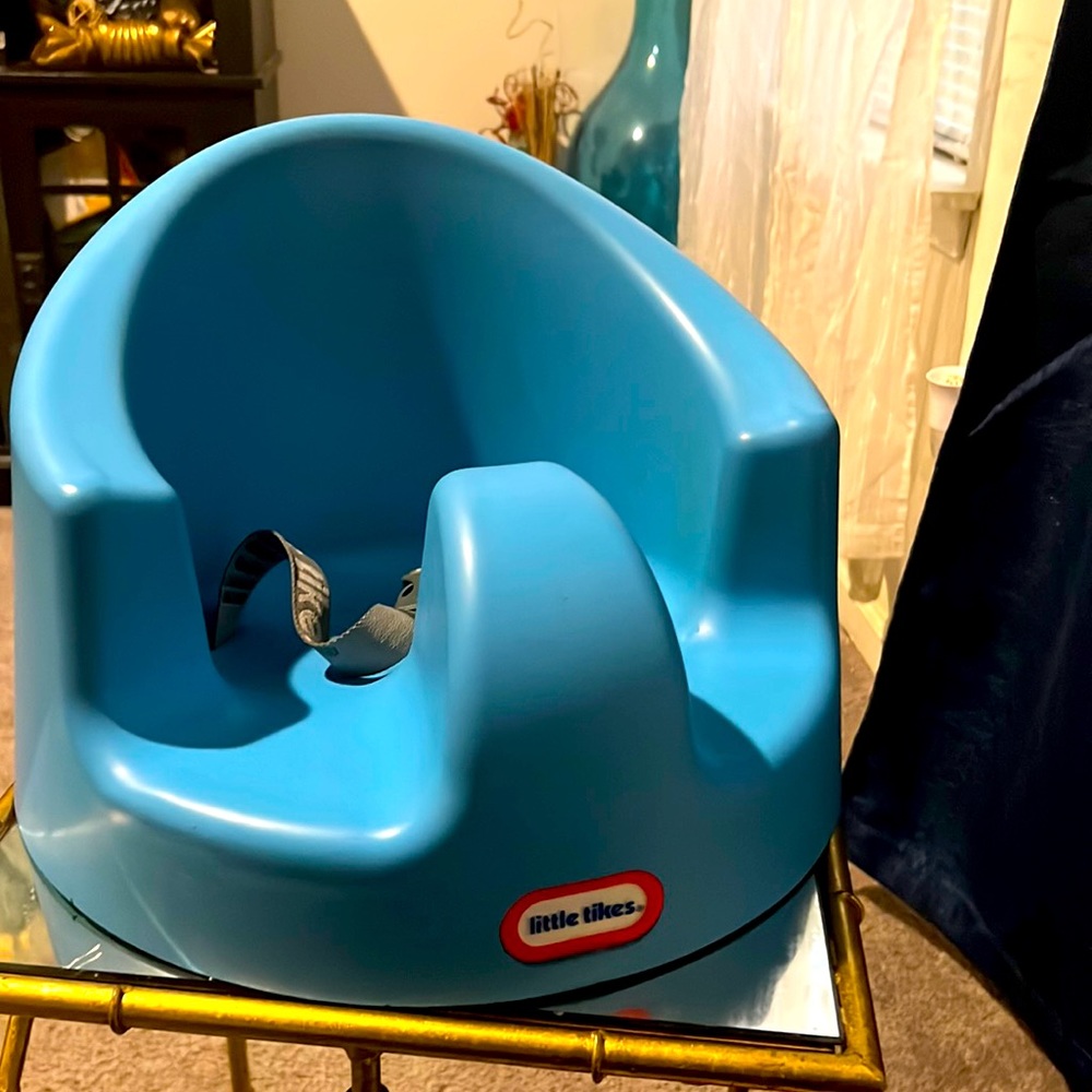 Little Tikes baby/infant seat.